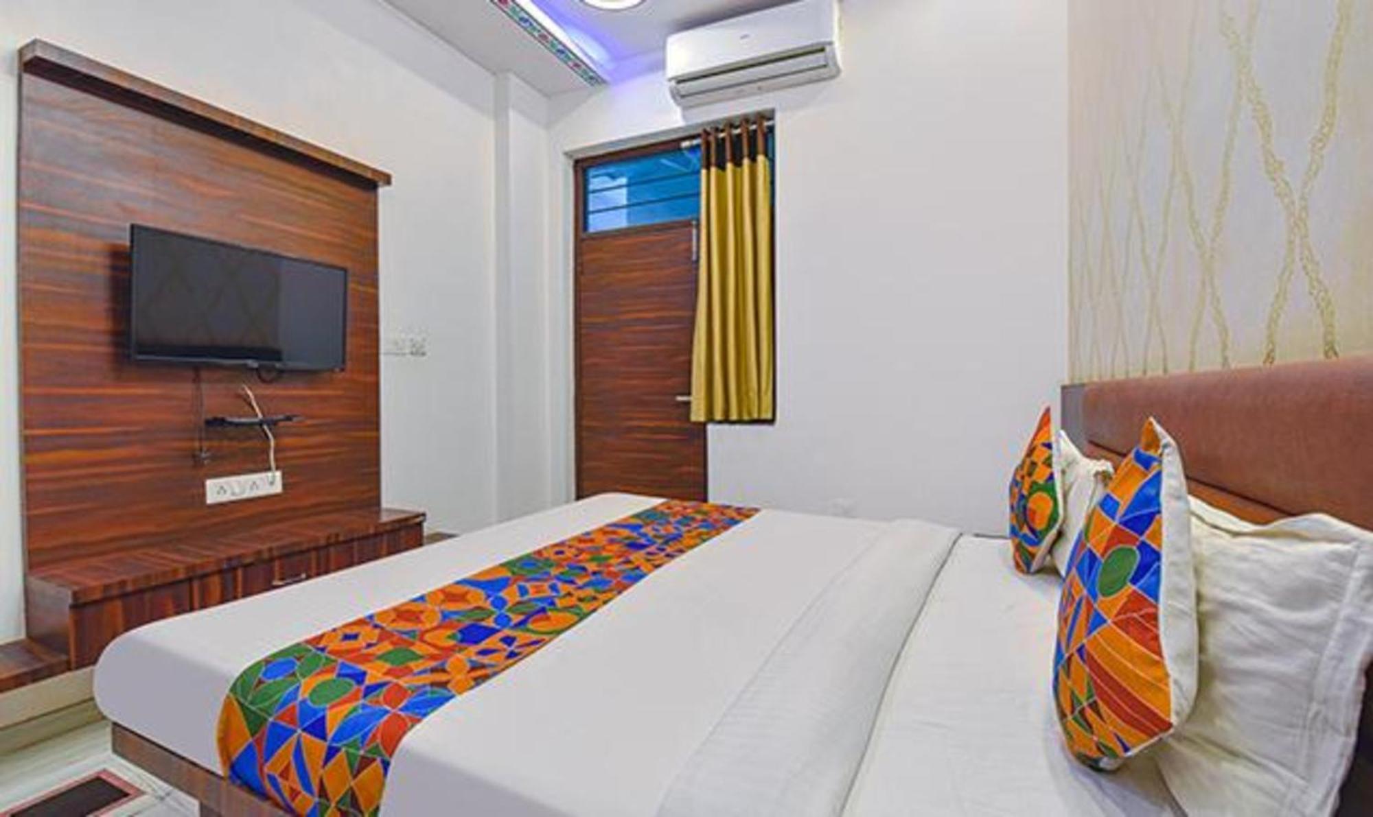 โอโย แฟล็กชิป 76576 รันบังกา โฮเทล Hotel อุเดเปอร์ ภายนอก รูปภาพ